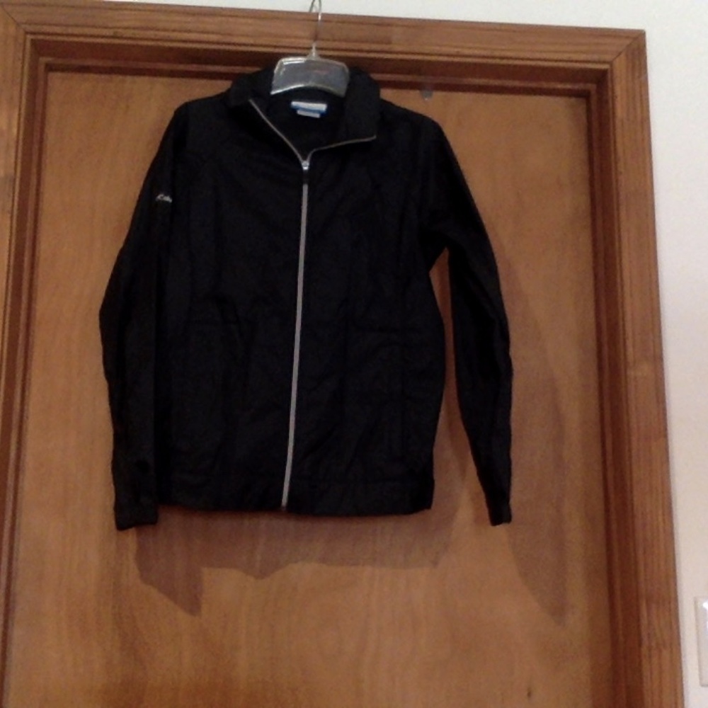 Columbia lightweight zipper rain jacket with hood, medium black